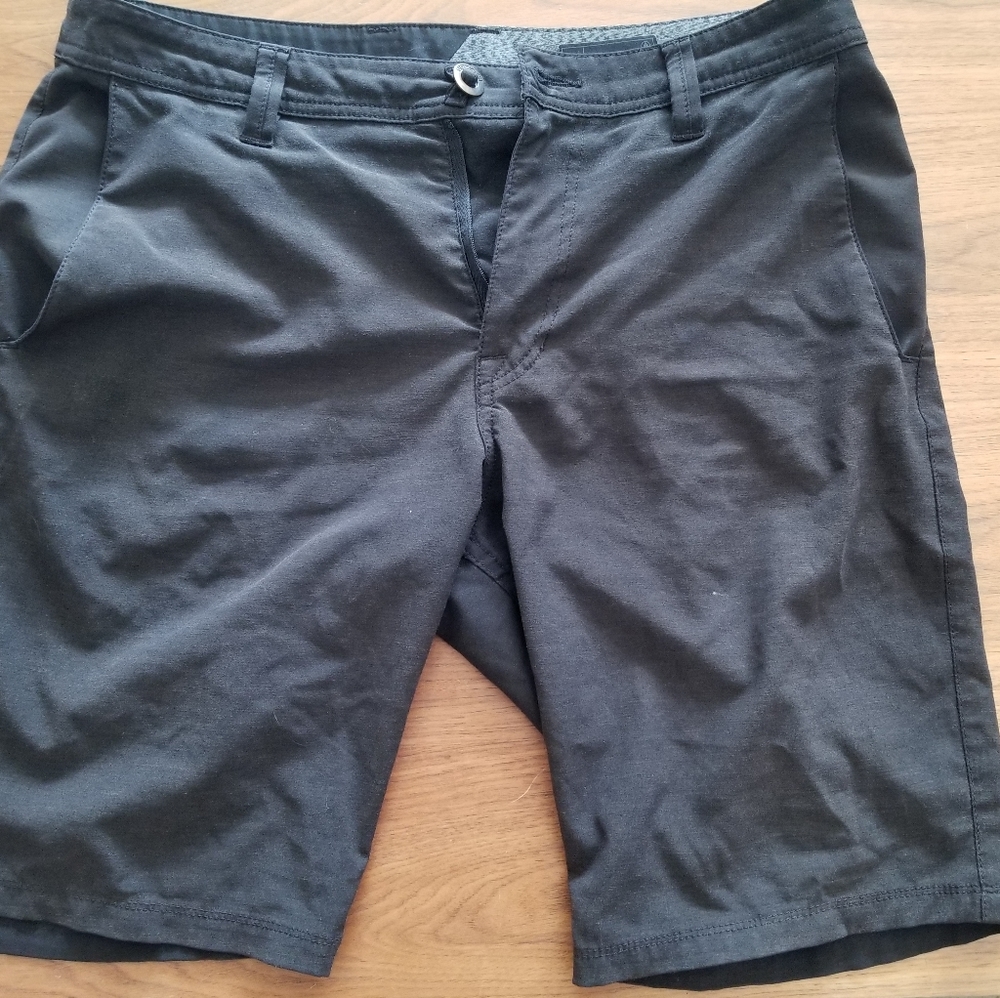 Volcom Hybrid shorts